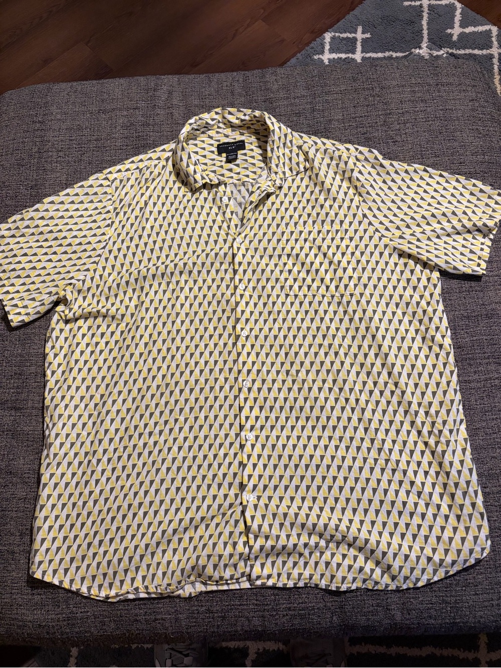 Shaquille O’Neal XLG Men’s 2XLT Geometric Short Sleeve Button Down Shirt